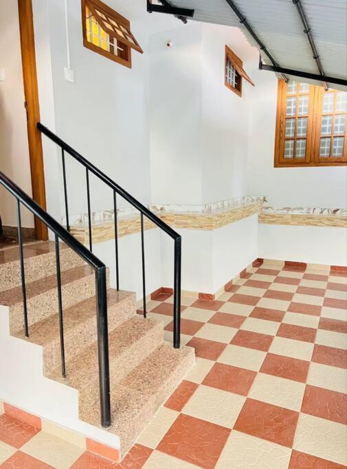 Home At Guruvayur 2 Ac Room,1 Single Bed,Kitchen 外观 照片