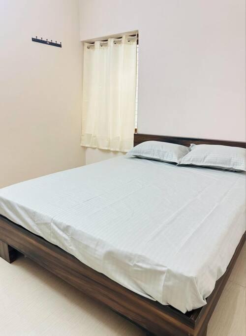 Home At Guruvayur 2 Ac Room,1 Single Bed,Kitchen 外观 照片