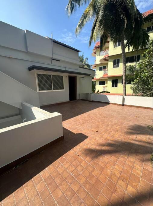 Home At Guruvayur 2 Ac Room,1 Single Bed,Kitchen 外观 照片
